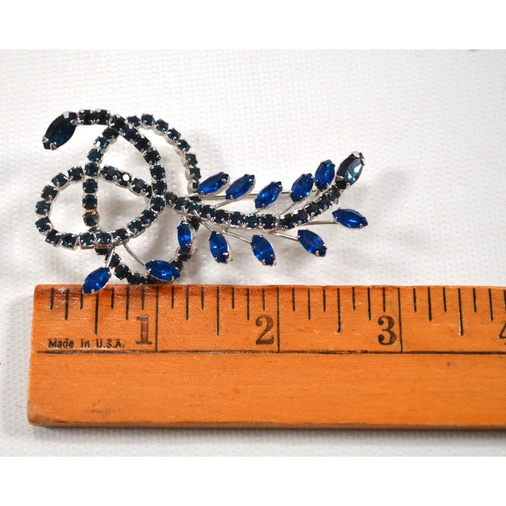 Vintage Silver Tone Floral Brooch / Pin with Blue Rhinestones 3